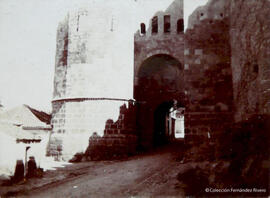 Segovia, Puerta de San Andrés. Fotógrafo desconocido.