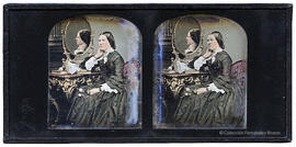 Londres (Inglaterra), retrato de una dama ante un espejo. T. R. Williams.