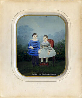 París, retrato de un niño y una niña, ella sentada en un sillón. Legros.