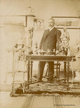 Madrid, Retrato del escultor Mariano Benlliure en su estudio. Fotógrafo desconocido.