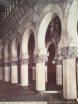 Toledo, interior de la antigua sinagoga de Santa María la Blanca. J. Laurent.