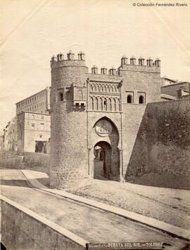 Toledo, Puerta del Sol. Casiano Alguacil.