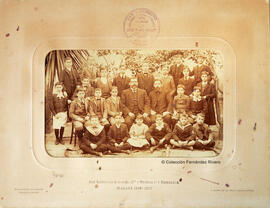 Málaga, grupo de alumnos y profesores de la academia San Ildefonso, curso 1906-1907. J. David.