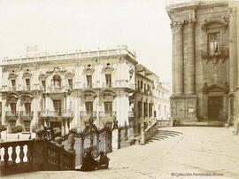 Málaga, Palacio del Obispo y escalinata de acceso a la entrada principal de la Catedral. Autor desconocido.