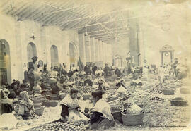 Valencia, mujeres trabajando en el envasado de naranjas. Fotógrafo desconocido.