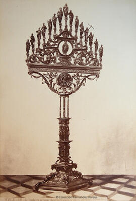 Sevilla, Catedral, El Tenebrario o famoso candelabro triangular. J. Laurent Madrid.