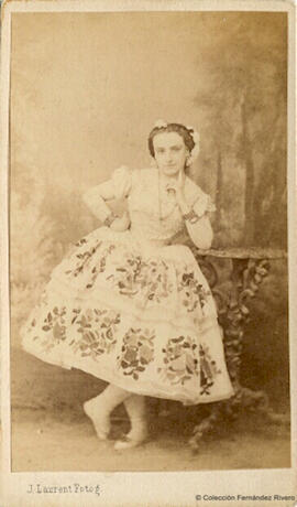 Madrid, retrato de mujer joven, tipo madrileña. J. Laurent.