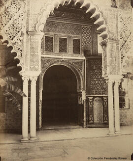 Sevilla, Alcázar, Patio de las Doncellas, Puerta del Sa la Sala de Carlos V. Francisco Leygonier.