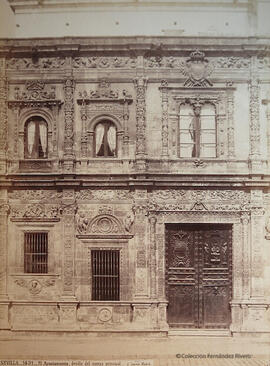 Sevilla, El Ayuntamiento, detalle del cuerpo principal. J. Laurent, Madrid.