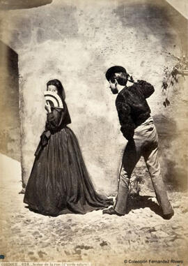 Córdoba, pareja en la calle en actitud de cortejo. J. Laurent y Cia.