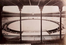 Madrid, vista general interior de la nueva Plaza de Toros. J. Laurent.