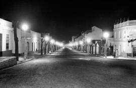 Calle Cristo de la Epidemia. Enero de 1960. Alumbrado urbano. Málaga, España. Fondo Bienvenido-Ar...