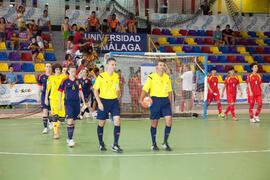 Salto a pista de los equipos. Partido España contra China. 14º Campeonato del Mundo Universitario de Fútbol Sala 2014 (FUTSAL). Antequera. Julio de 2014