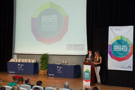 Presentadores en la gala del deporte de la Universidad de Málaga. Facultad de Ciencias de la Educ...