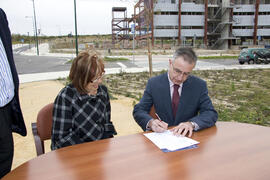 Firma de la recepción de la primera fase urbanizable de la ampliación del Campus de Teatinos de l...