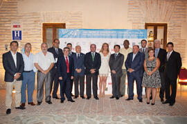 Entrega de premios, de parte de FISU, de la Universidad de Málaga, del ayuntamiento de Antequera y del Comité Organizador. 14º Campeonato del Mundo Universitario de Fútbol Sala 2014 (FUTSAL). Antequera. Julio de 2014