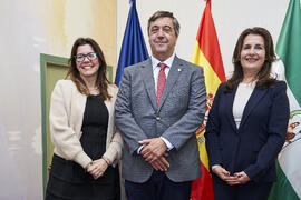 Elsa Álvarez, Teodomiro López y Ana José Cisneros tras su toma de posesión como nueva decana de la Facultad de Ciencias Económicas y Empresariales de la Universidad de Málaga. Campus de El Ejido. Enero de 2025