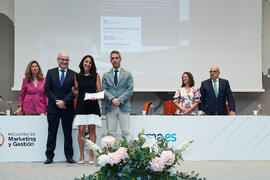 Reconocimiento especial a Elena Fernández Díaz en la Facultad de Marketing y Gestión. Campus de Teatinos. Junio de 2025