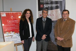 Macarena Parrado, Juan Francisco Zambrana y Rafael Vidal momentos previos a la conferencia "...
