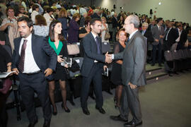 Francisco de la Torre con los hijos del homenajeado. Homenaje en recuerdo del profesor José María Troya. Salón de Actos de la Escuela Técnica Superior de Ingeniería Informática. Octubre de 2016