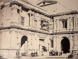 Sevilla, Ayuntamiento, lado sur de la fachada a la plaza de San Francisco. Reynoso.