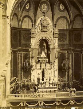 Montserrat (Barcelona), altar en la iglesia del monasterio. Antonio Esplugas.