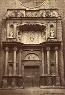 Monasterio de Montserrat (Barcelona), fachada de la Iglesia. Cantó fotº.
