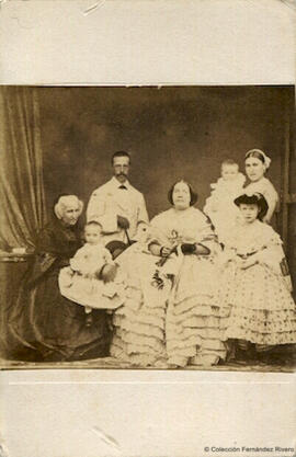 Madrid, retrato de Isabel II y familia real. J. Laurent.