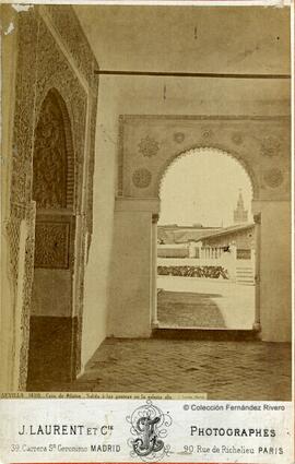 Sevilla, casa de Pilatos, salida a las azoteas en la galería alta. J. Laurent y Cia.