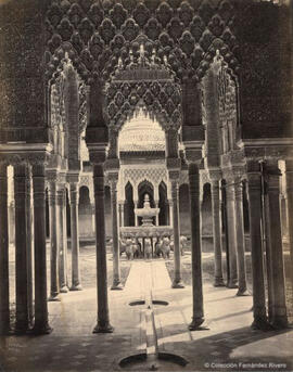 Granada, Alhambra, Patio de los Leones. Francis Frith & Co.