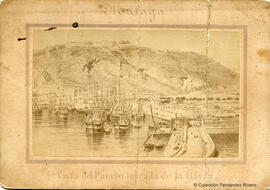 Málaga, reproducción de la litografía de Isidoro Laurent Deroy: Málaga / Vista del Puerto tomada de la Barra. Fotógrafo desconocido