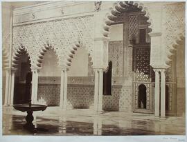 Sevilla, Alcázar, arquerías en el patio de las Doncellas. Clifford.