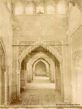 Granada, Alhambra, Sala de la Justicia. Garzón fotógrafo.