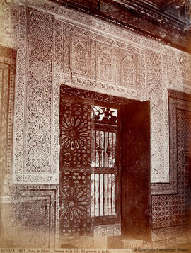 Sevilla, Casa de Pilatos, ventana de la Sala del pretorio al jardín.  J. Laurent.