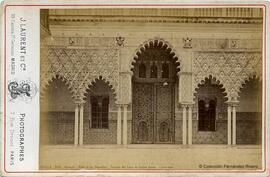 Sevilla, Alcázar, arcadas lobuladas en el patio de las Doncellas. J. Laurent.