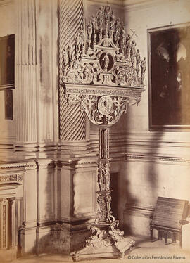 Sevilla, Catedral, El Tenebrario o famoso candelabro triangular. J. Laurent Madrid.