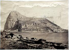 Gibraltar visto desde las ruinas del Fuerte de San Felipe. Autor desconocido.