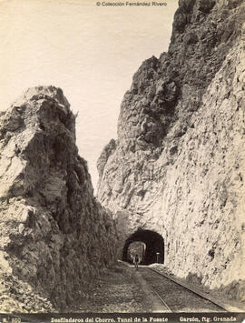 El Chorro, Álora (Málaga), túnel de la fuente en la línea férrea de Córdoba a Málaga. Garzón.