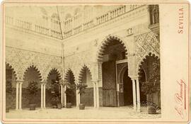 Sevilla, Alcázar, arcos lobulados en el patio de las Doncellas. E. Beauchy.