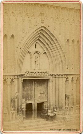 Barcelona, iglesia de Santa María del Pino, portada principal. Fotógrafo desconocido.