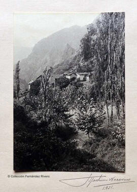 La Hermida (Peñarrubia, Cantábria), caserío y paisaje. Martínez Nacerino.