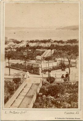 La Coruña, jardín de San Carlos, Hospital Militar, Mausoleo del general Moore.