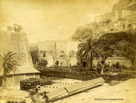 Gibraltar. Cañones y municiones. Fotógrafo desconocido.