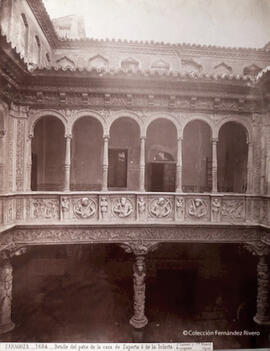 Zaragoza, patio de la Casa de Zaporta o de la Infanta. J. Laurent y Cia.
