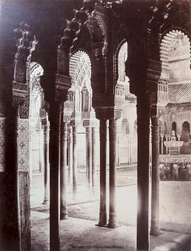 Granada, Alhambra, Patio de los Leones con la fuente al fondo. Luis Léon Masson.
