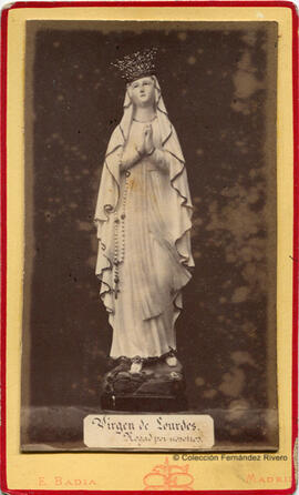 Lourdes (Francia) reproducción de la imagen de la Virgen de Lourdes coronada. E. Badia.