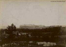 Madrid, Palacio Real desde la rivera del Manzanares. Fotógrafo desconocido.