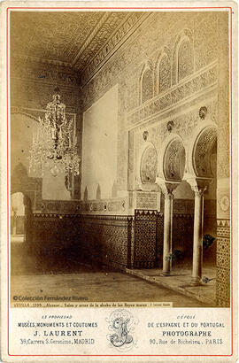 Sevilla, Alcázar, triple arcada en el Dormitorio de los Reyes Moros. J. Laurent.