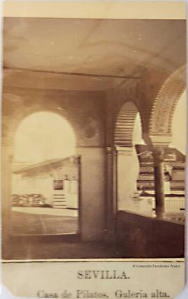 Sevilla, Casa de Pilatos, galería del patio en el piso superior. Fotógrafo desconocido.