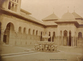 Granada, Alhambra, Patio de los Leones con la fuente. Charles Mauzaisse.